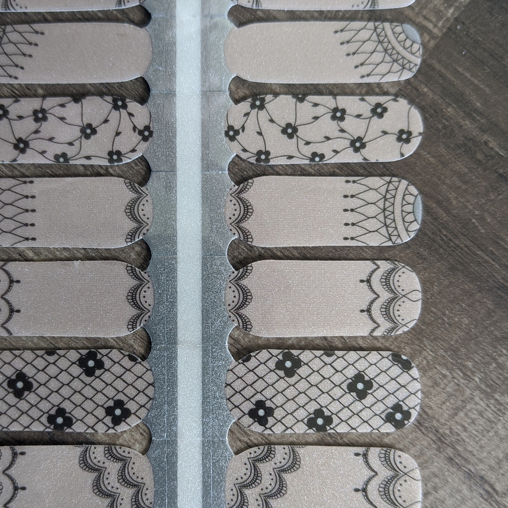 Nail Wraps - Lovely Lace